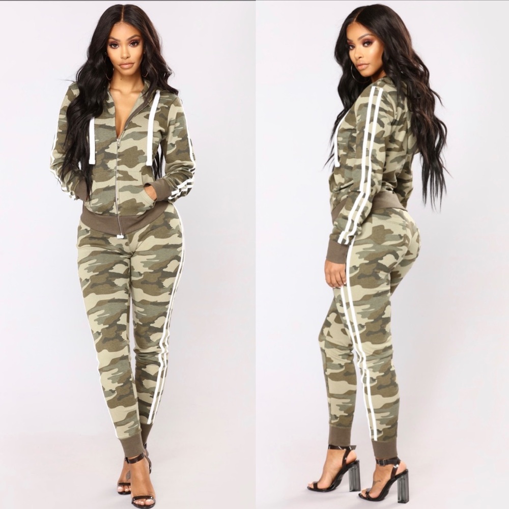 Camo hoodie & joggers matching lounge set